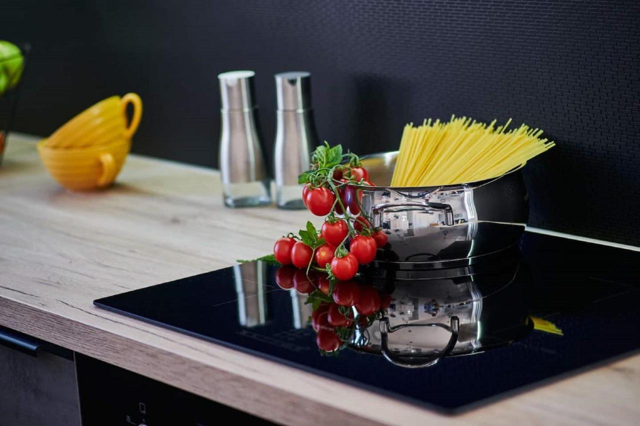 Apartment Skyline ซัฟทัท ภายนอก รูปภาพ